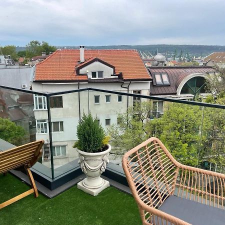 Panoramic Apartment In Varna With Underground Parking Exterior foto