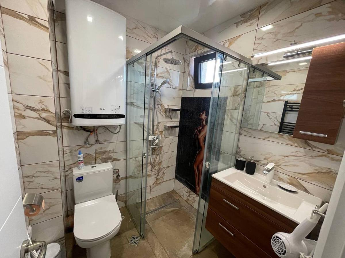 Panoramic Apartment In Varna With Underground Parking Exterior foto
